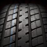Por qué se agrietan los neumáticos: Una mirada profunda a los factores y causas