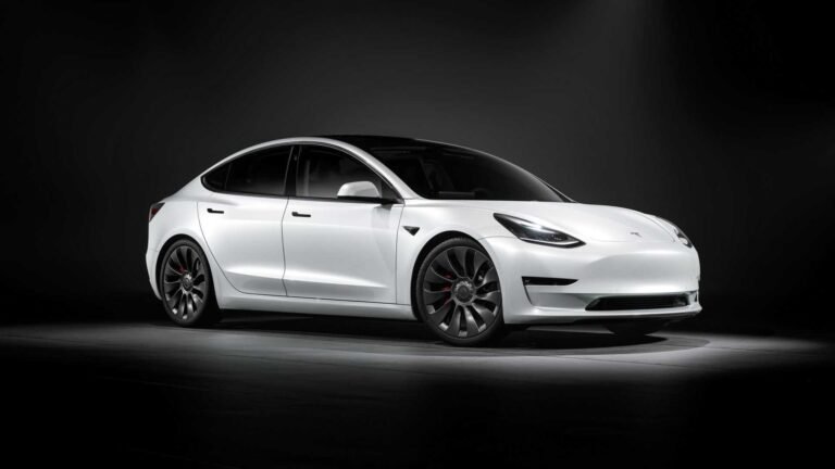 Tesla Model 3 en camino de convertirse en el vehículo eléctrico más vendido de Europa para 2021