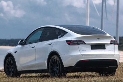 1642082001 tesla model y mic