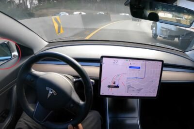 1642607470 tesla autopilot fsd automatically folds mirrors in tight space source whole mars catalog