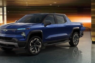 1642859689 2024 chevrolet silverado ev rst exterior side view