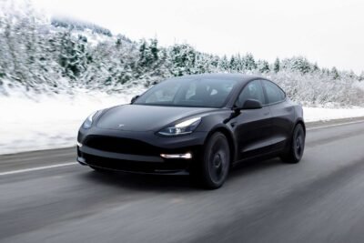 1645116738 tesla model 3