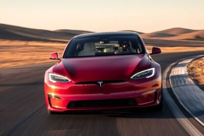 2021 tesla model s plaid 2
