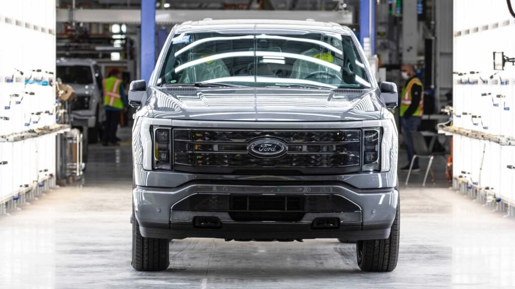 2022 ford f 150 lightning production