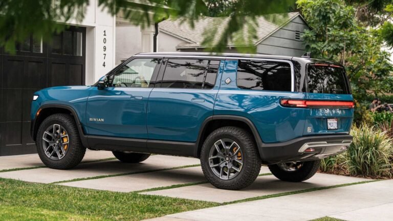 Rivian confirma que las entregas del cliente R1S están en curso