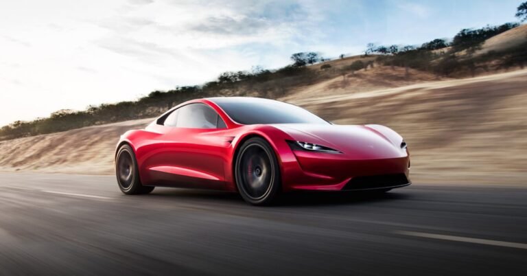 Tesla pospone el nuevo Roadster hasta 2023, pero hay un gran ‘si’