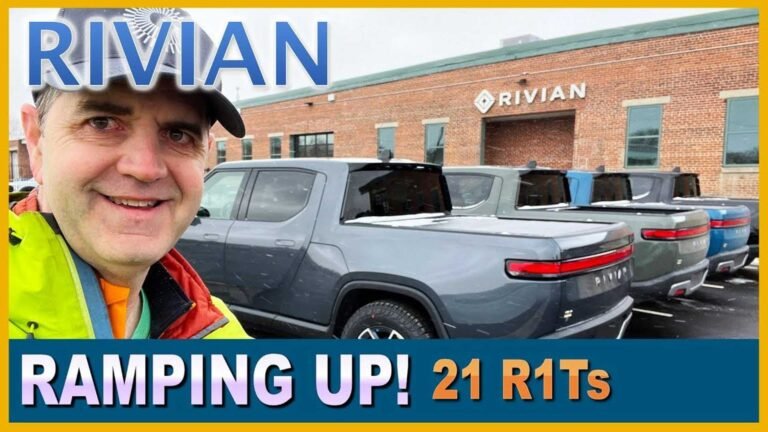 Vea 21 Rivian R1T en espera de entrega en el Centro de servicio de Denver