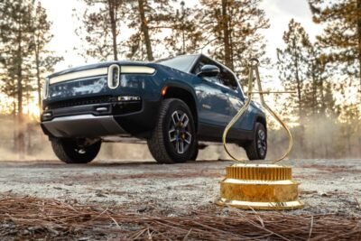 rivian r1t motor trend truck of the year
