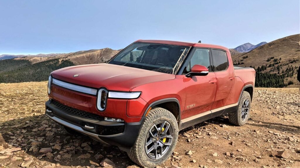 rivian r1t red