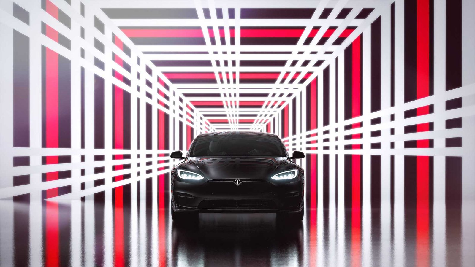 tesla model s plaid 1