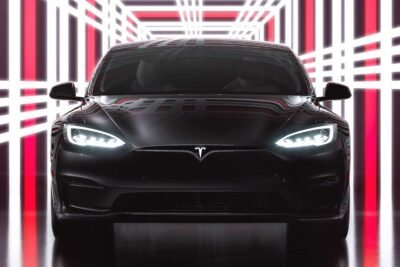 tesla model s plaid 2