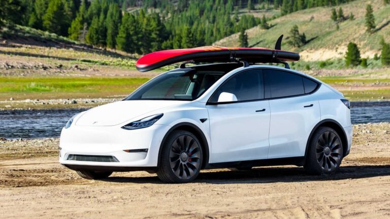Ejecutivos de automóviles dicen que más de la mitad de las ventas de automóviles en EE. UU. Serán vehículos eléctricos para 2030
