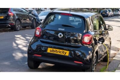 ubitricity lamp post charger 1140x480 1